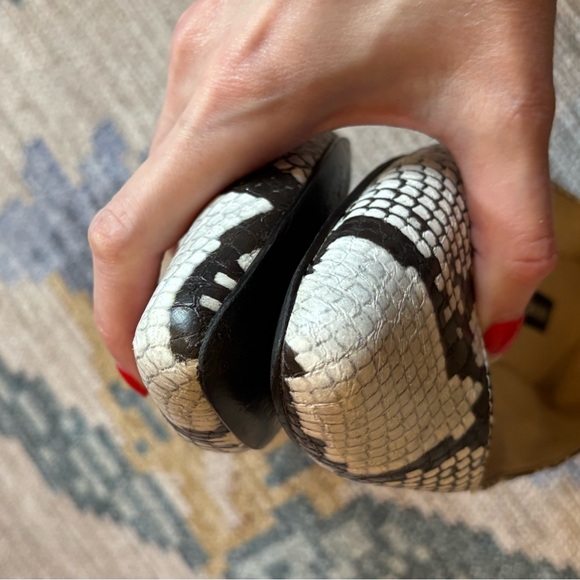 GUC - Nine West Snake Print Flats - Picture 7 of 8